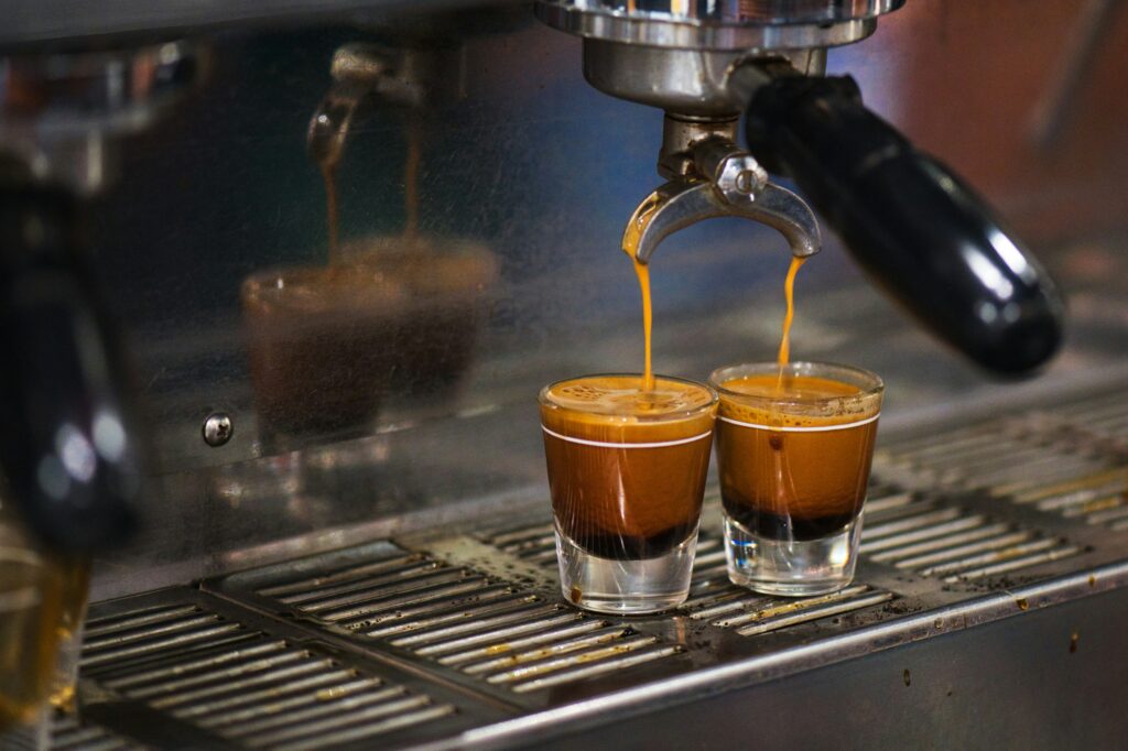 What’s The Difference Between Manual And Automatic Espresso Machines?